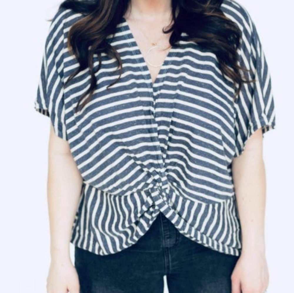 NWT navy & off white stipe Umgee shirt